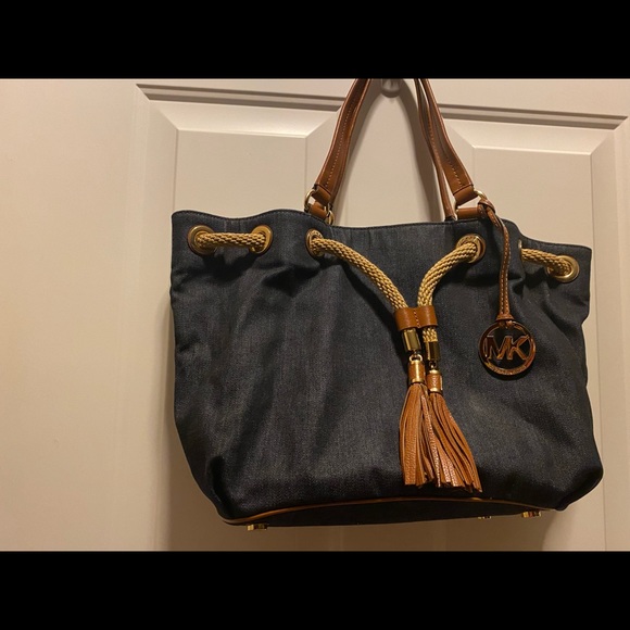 Great looking MK denim summer bag. - Picture 4 of 10